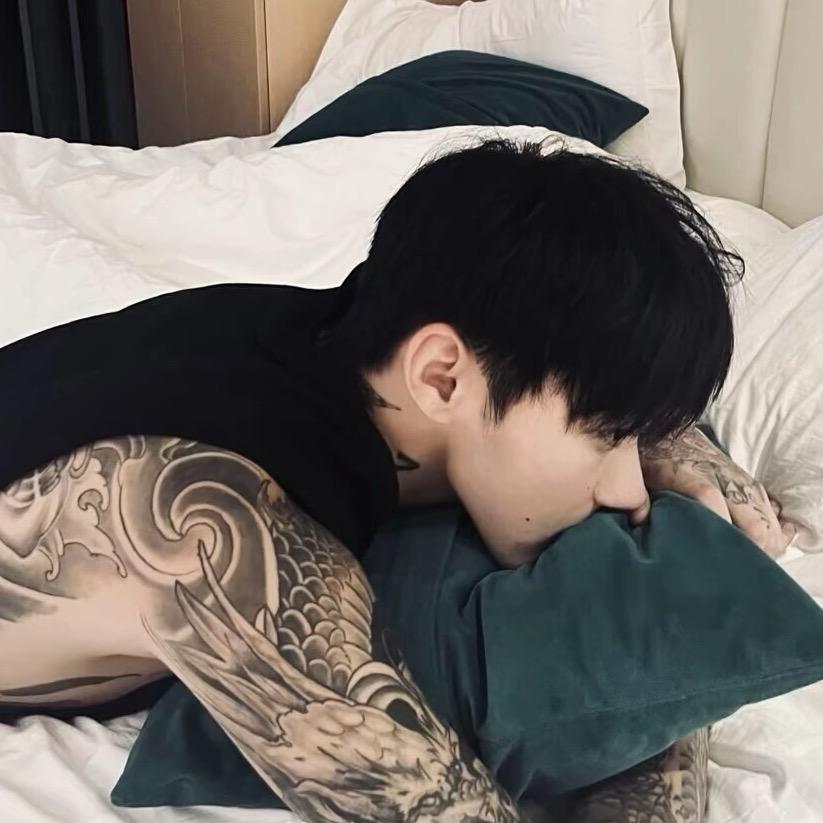 冷冰冰./