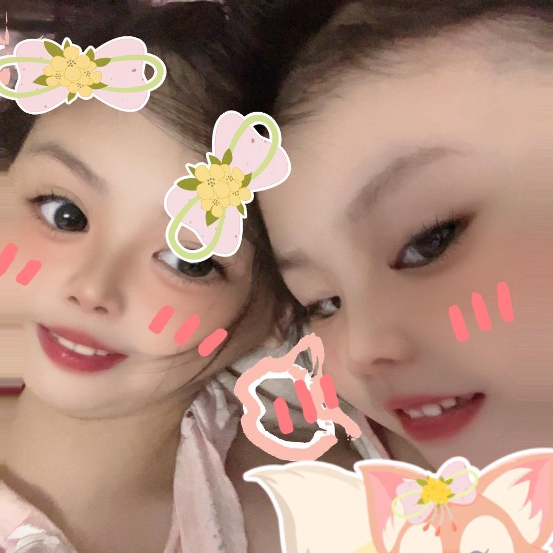 姐姐和福宝 一家人