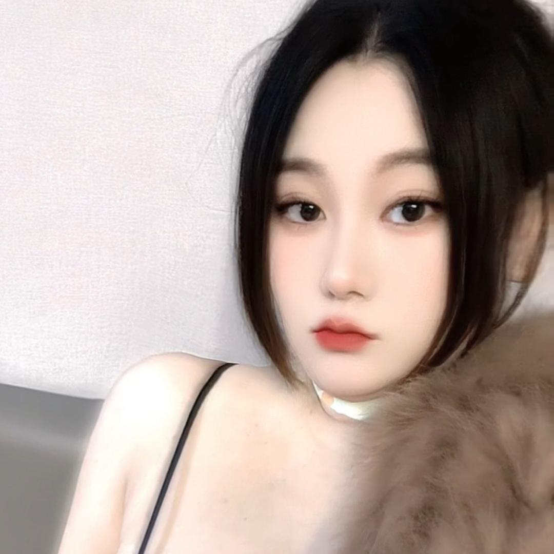 火辣辣的母蟑螂