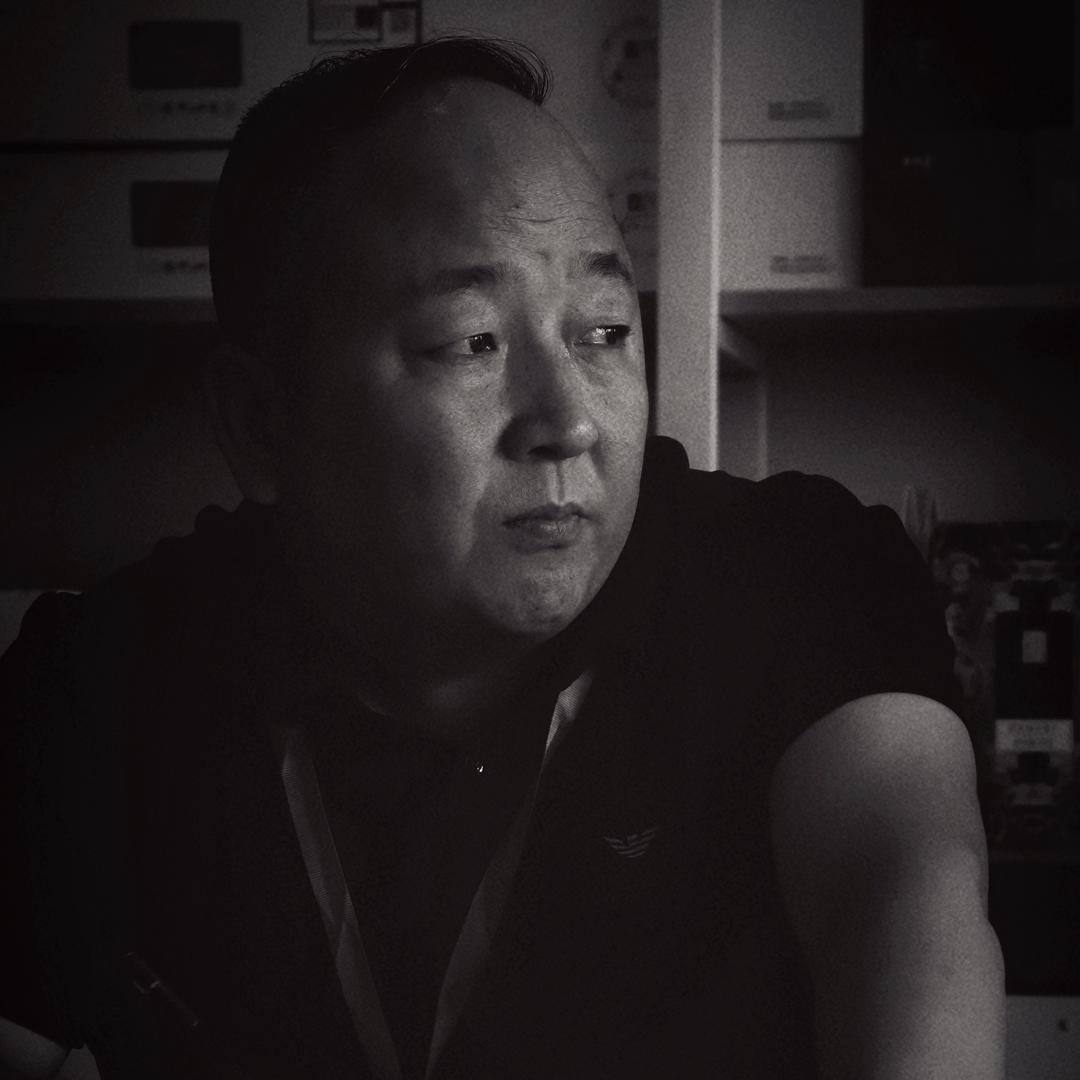 辉先生