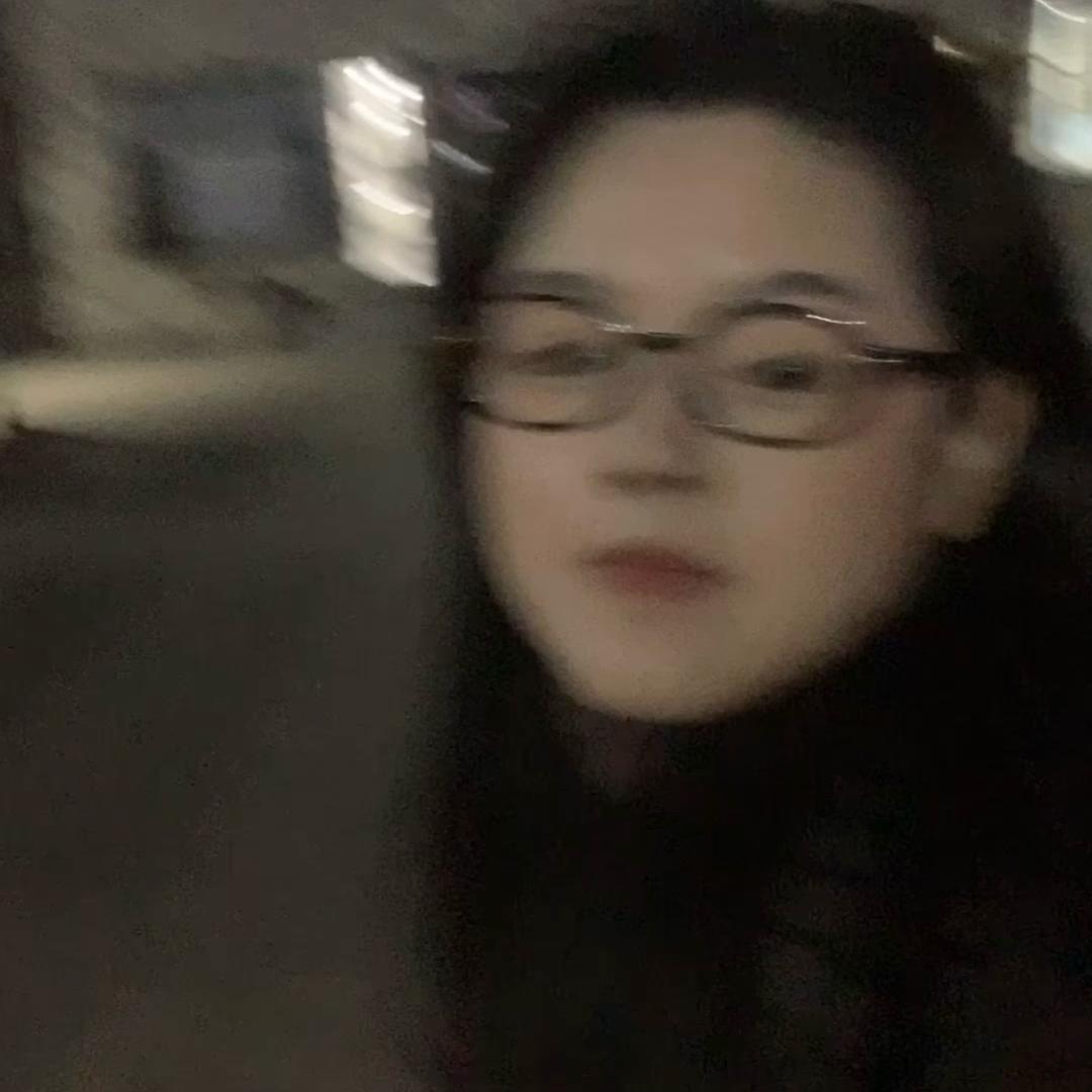 想当美女韩富贵