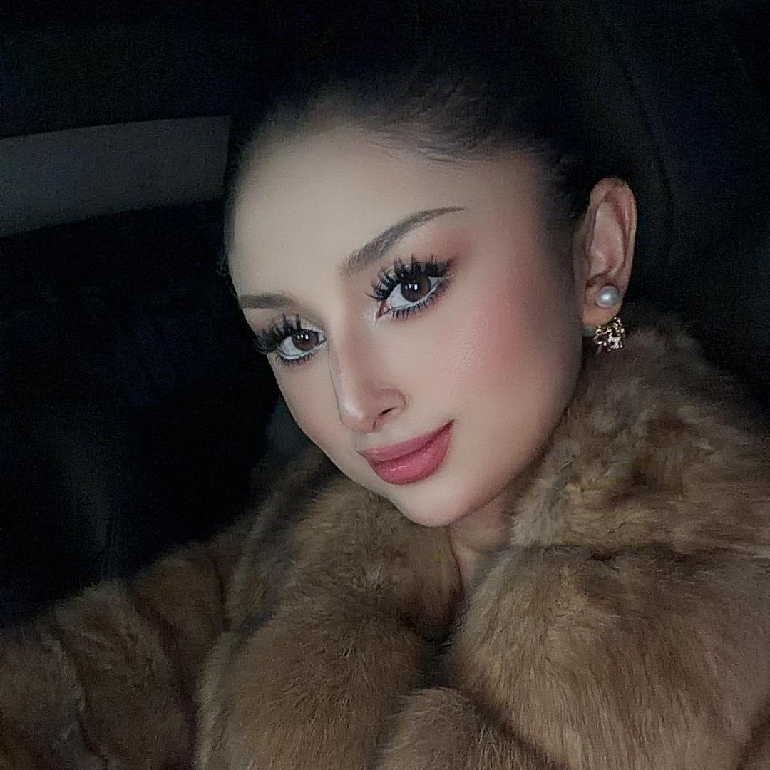 哈尼西木服装店