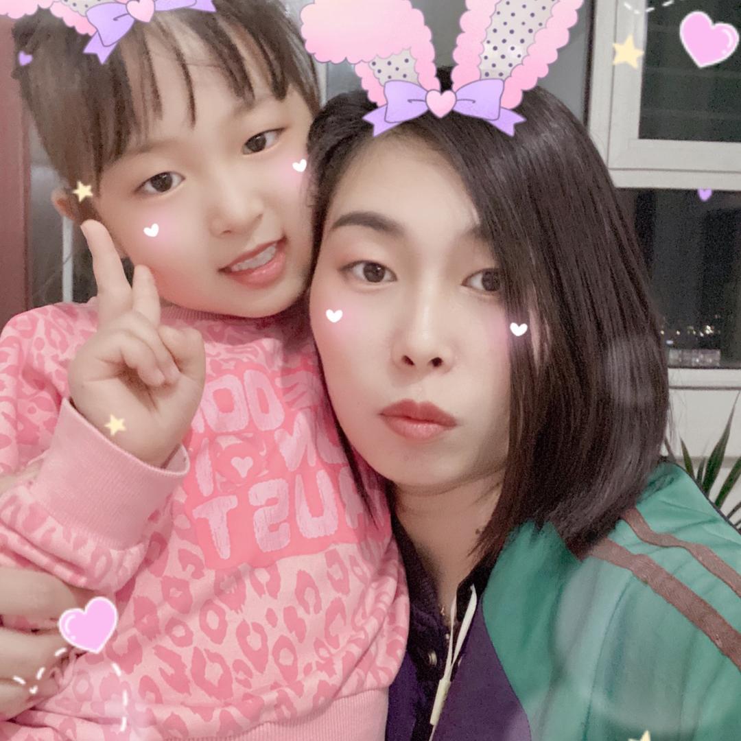 单亲妈妈独自带娃（文文）