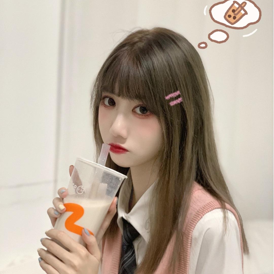 w草莓奶茶w