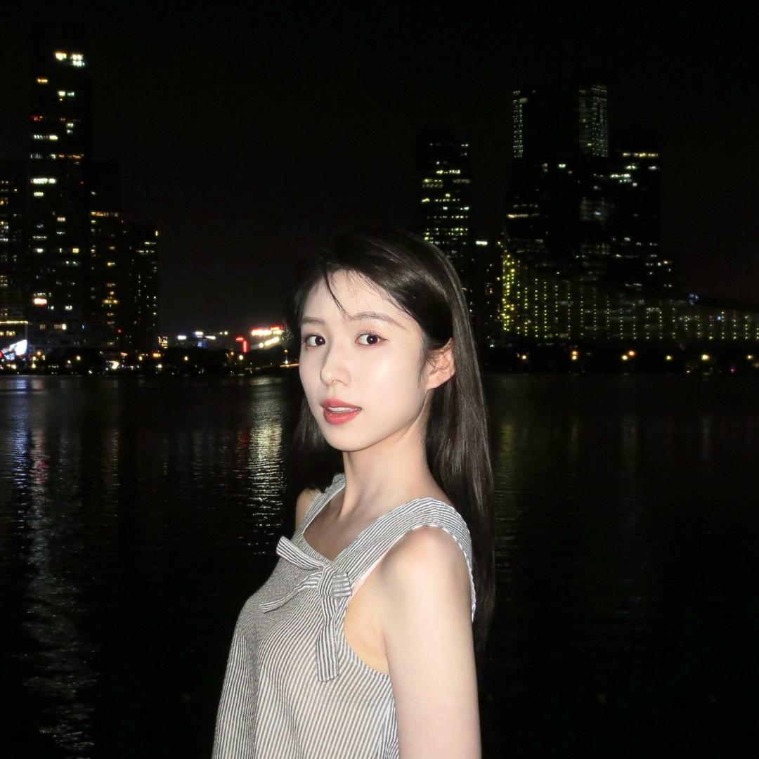 四月
