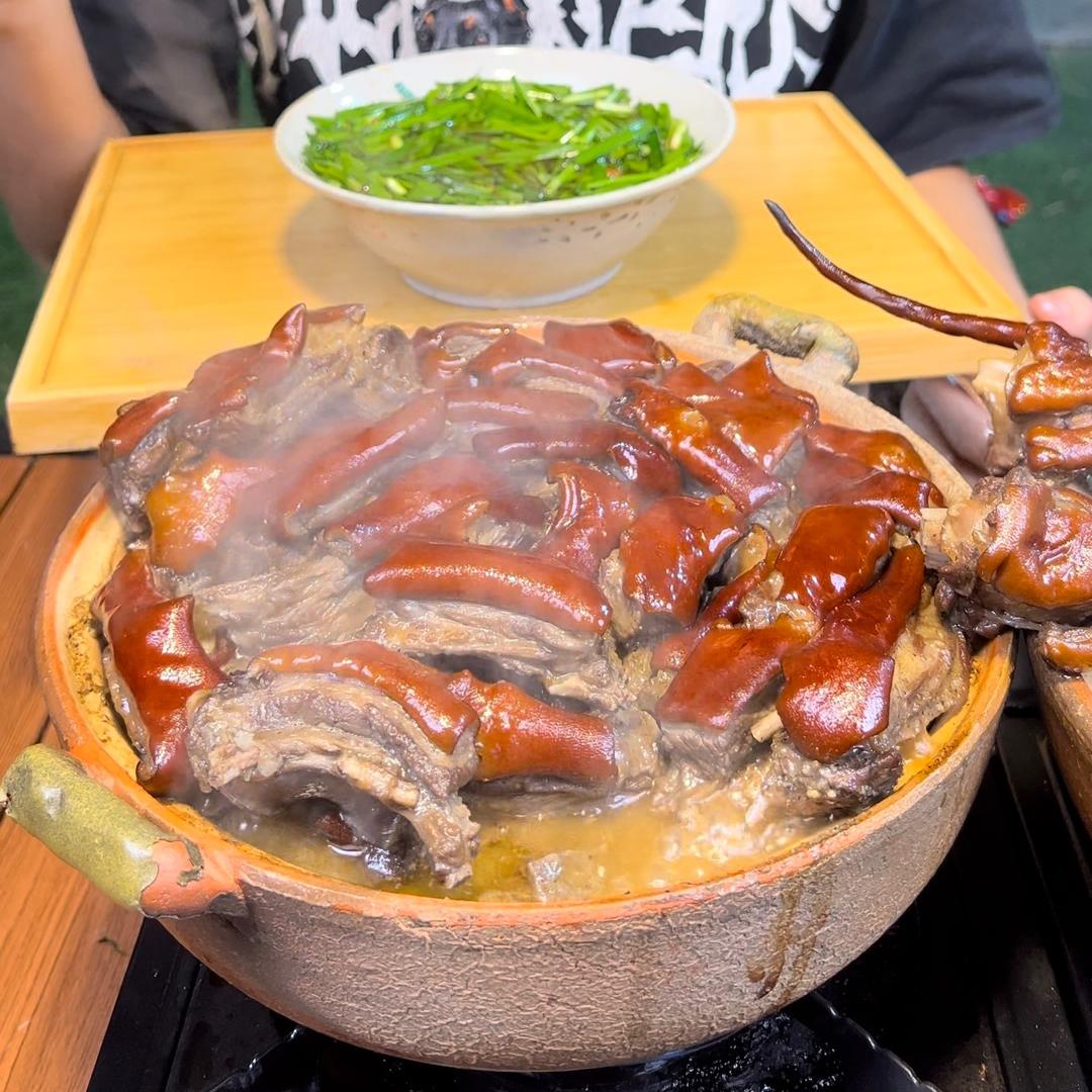 瘦弟砂锅特色美食