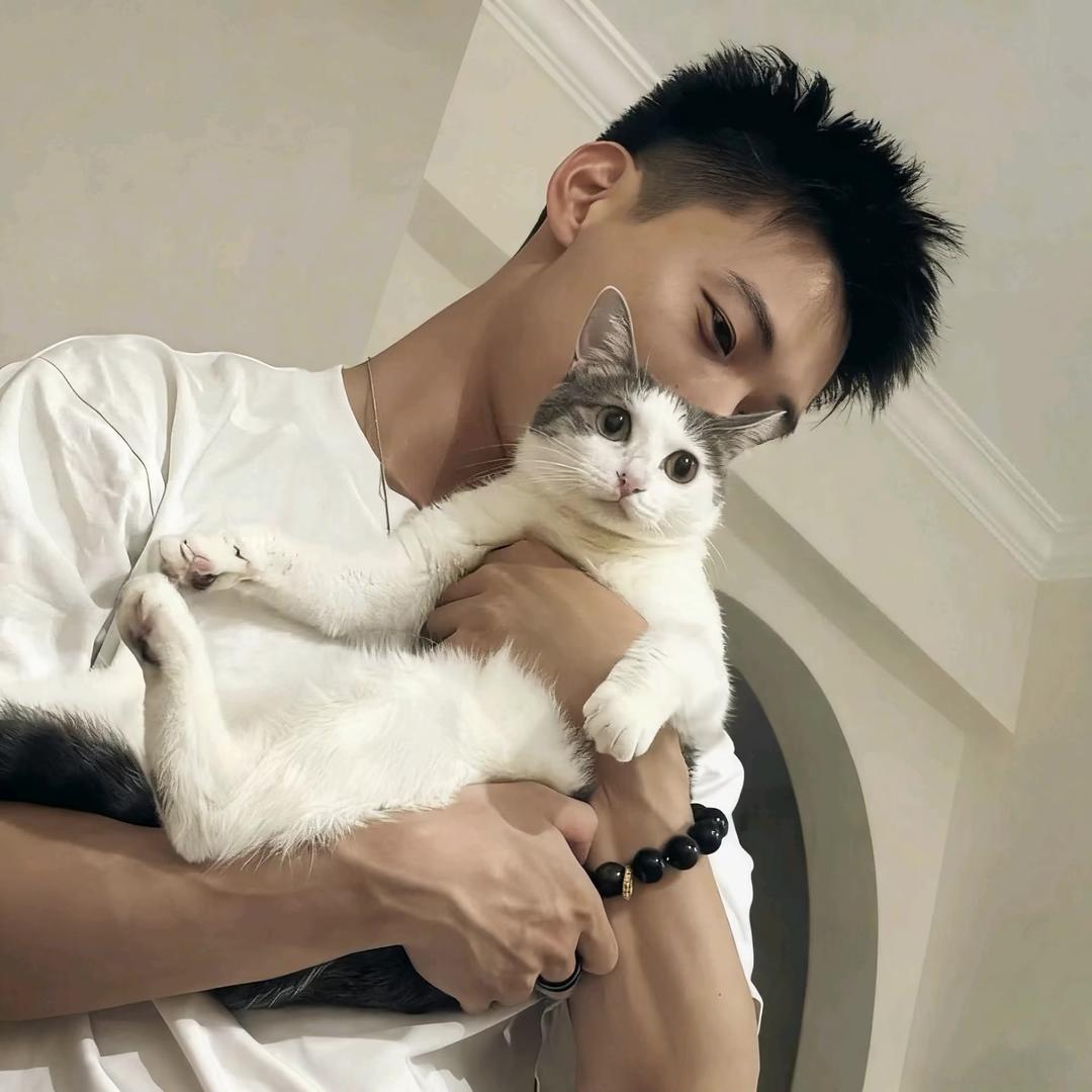 ㅤㅤㅤㅤ￰ 𝓜𝓲𝓼𝓼