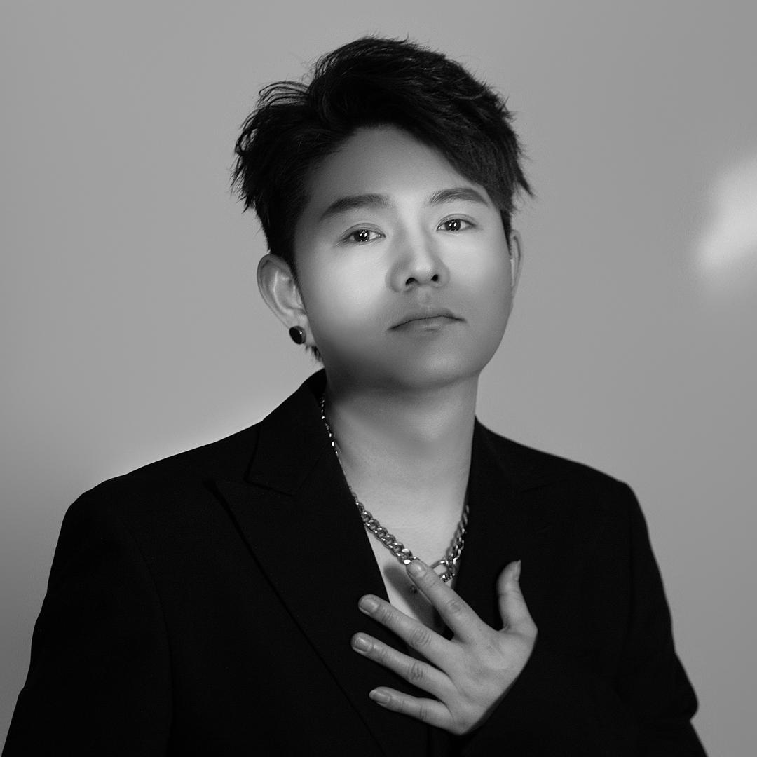 阜阳减龄烫发小王子-安迪