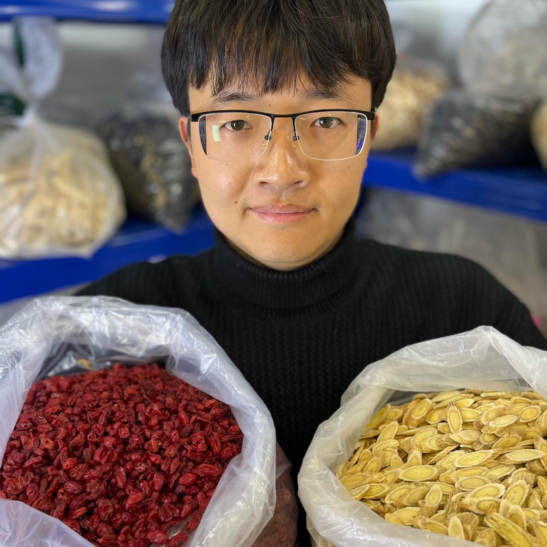 辉大帅尝百草