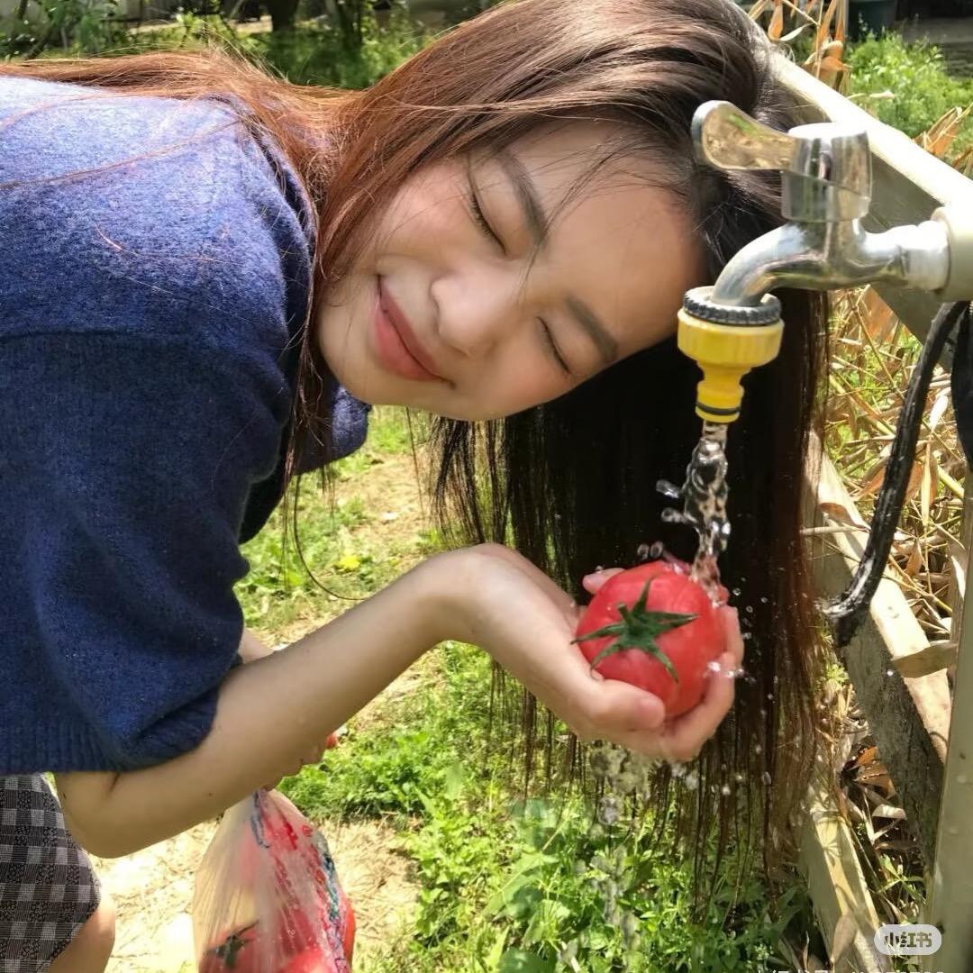 HELLO 👋 W~