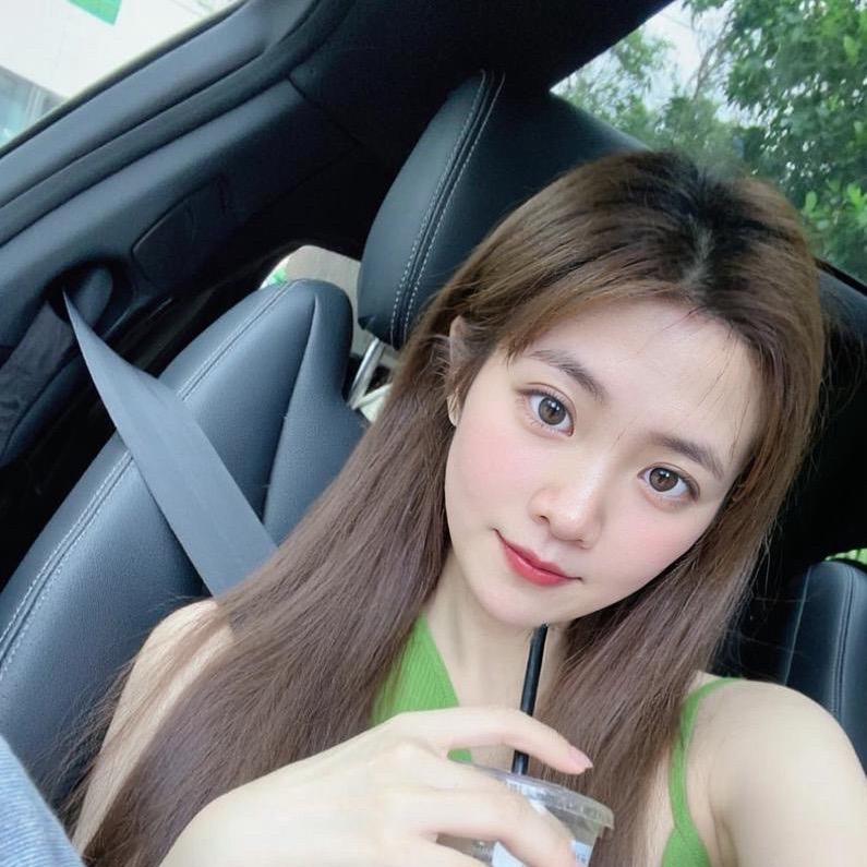 小李子不吃蒜🧄
