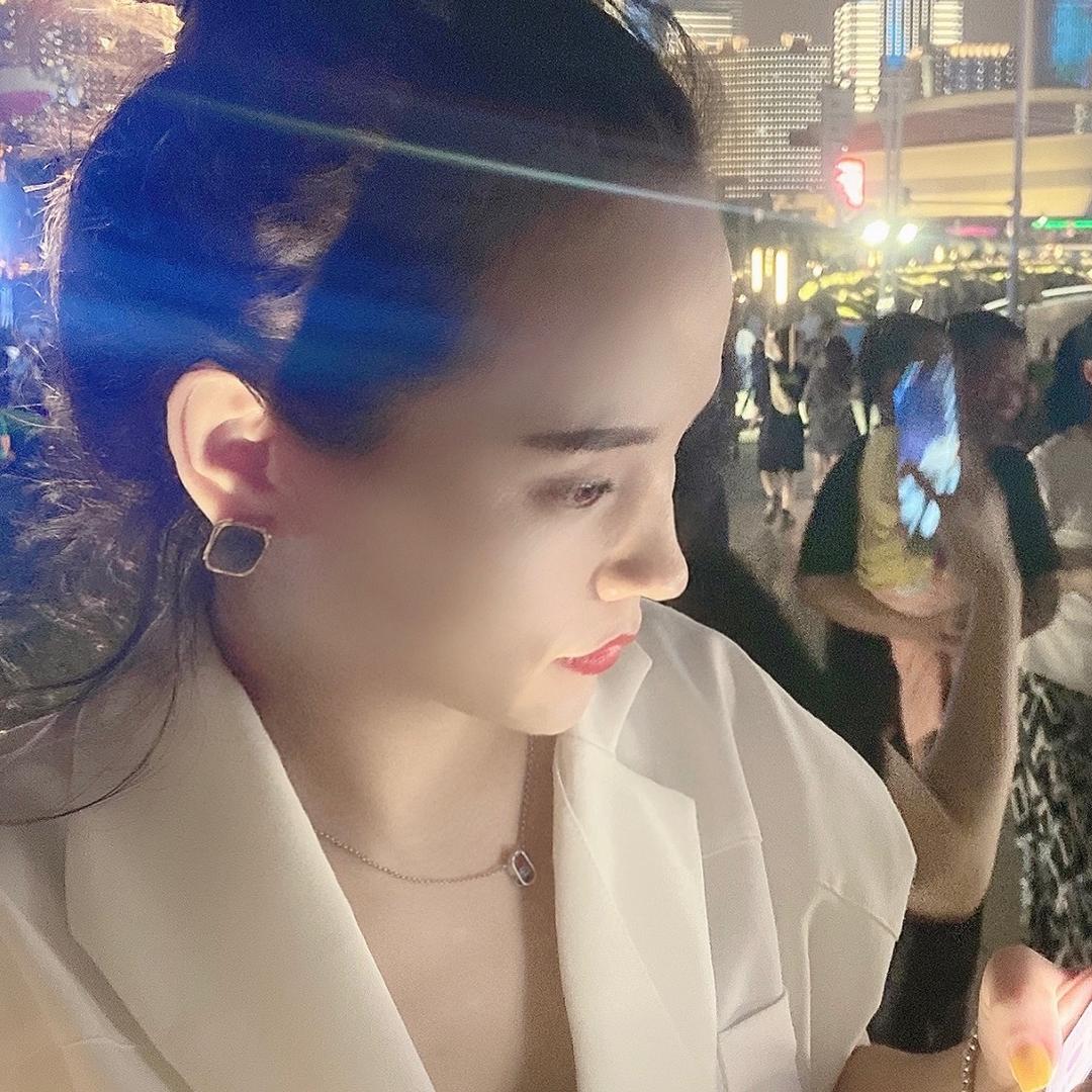 银基轻奢女装批发（楠楠）