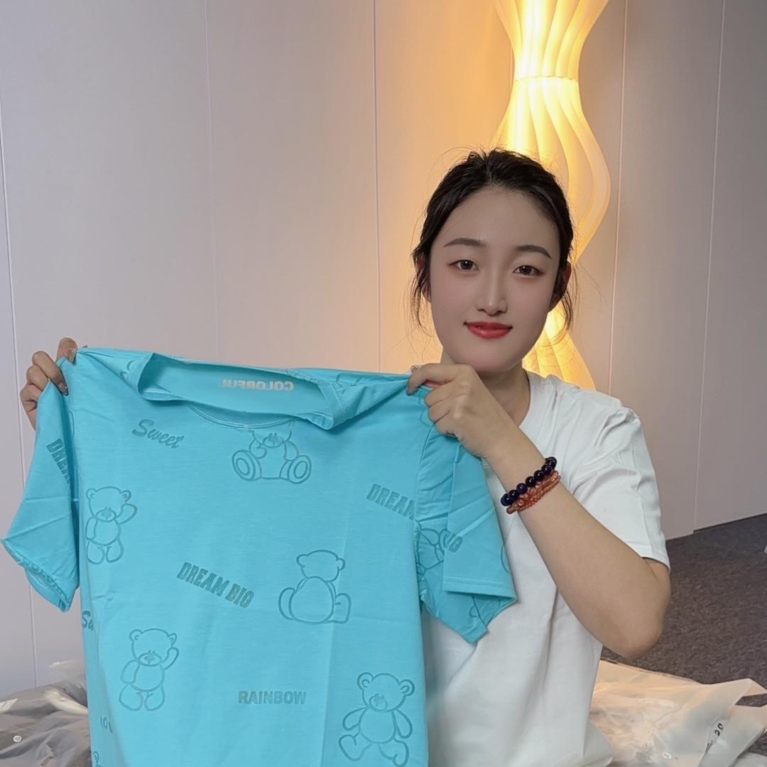 服装潮牌工厂店