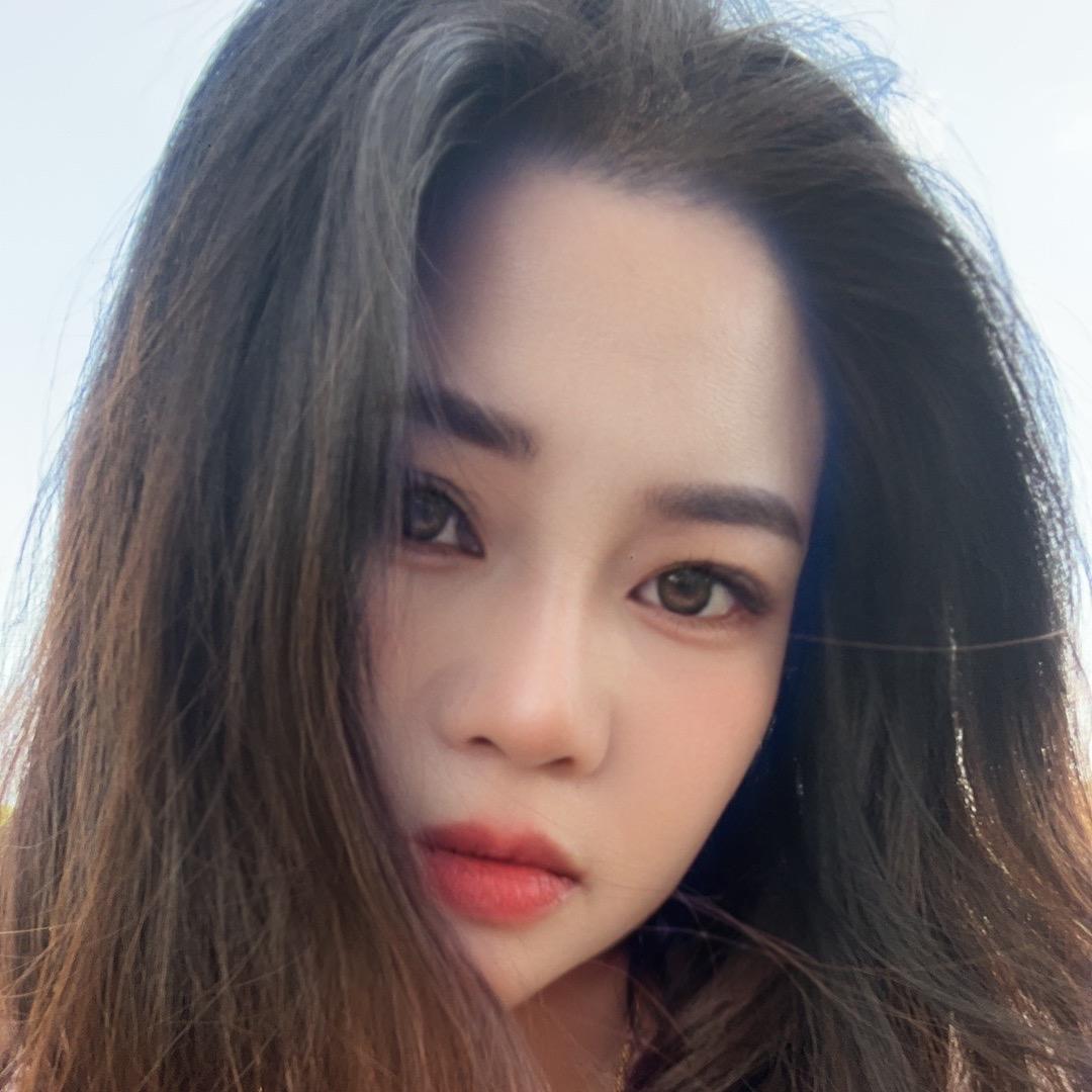 英子摆摊卖爱情