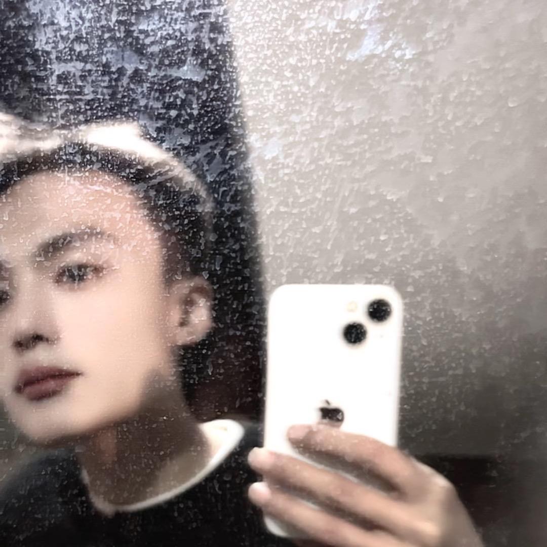 暴走泰国的小男孩