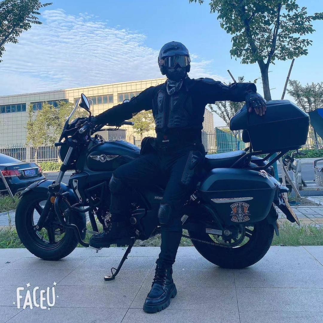 伟歌歌🎸🎙️