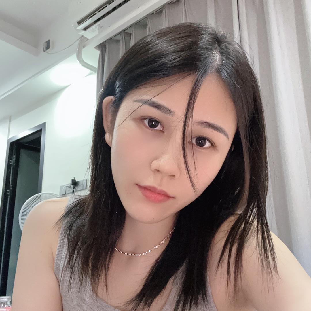是Yu洁.