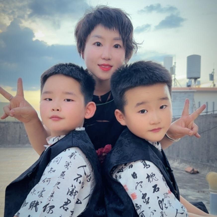 两枚陈同学的妈