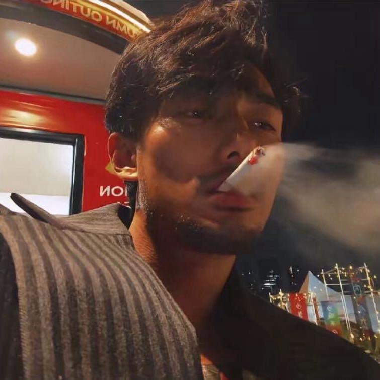 都市里的小蚂蚁