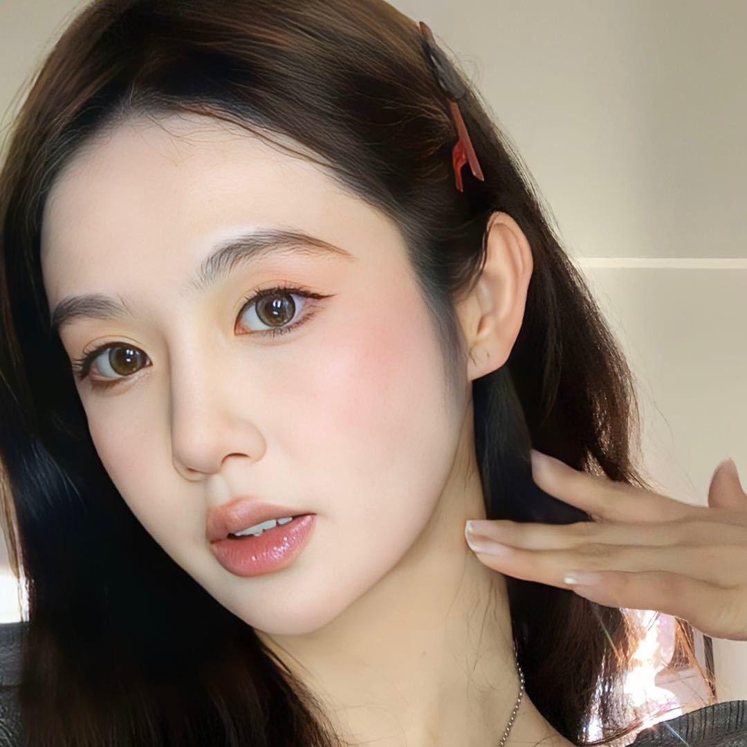 妮娜爱撸妆