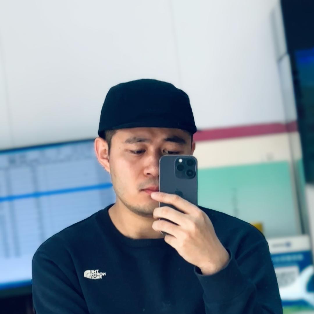 Johnny李泽然🐳