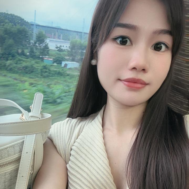 快乐的阿拉蕾🌸