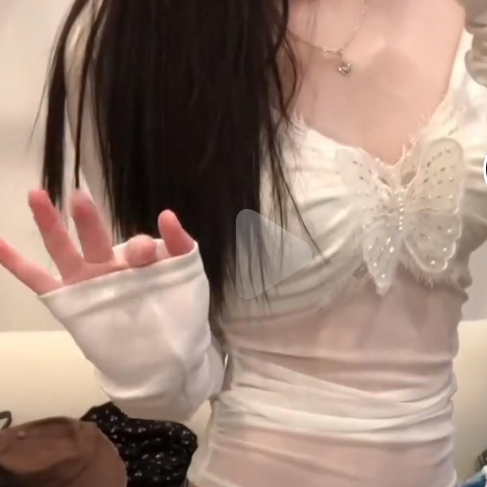 C M .