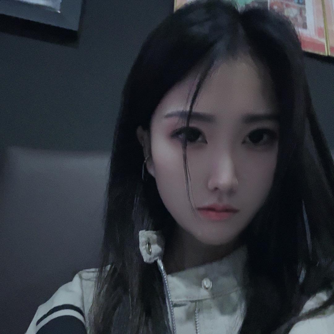 英子 🌈