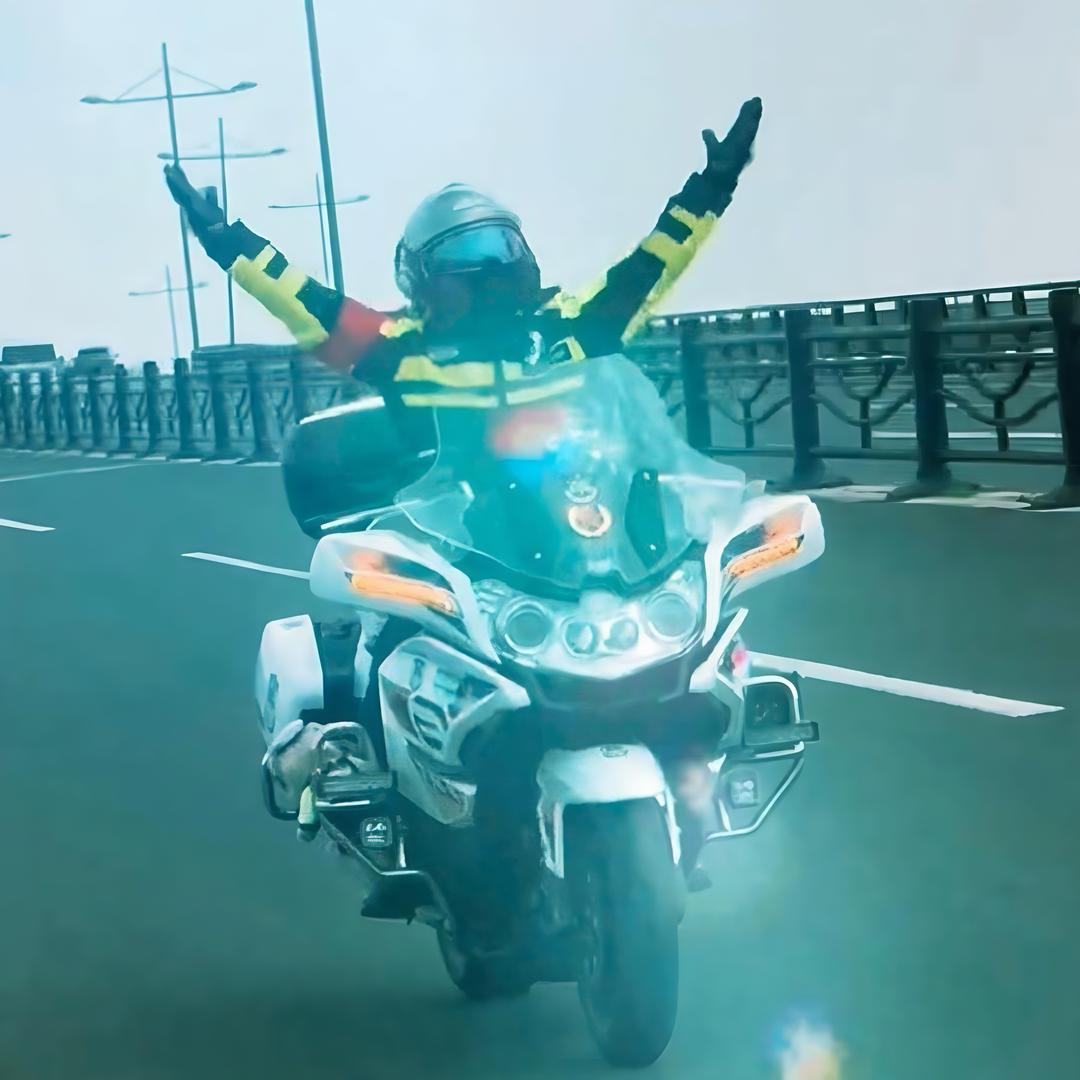 🚓大伍郎🚔🏍️