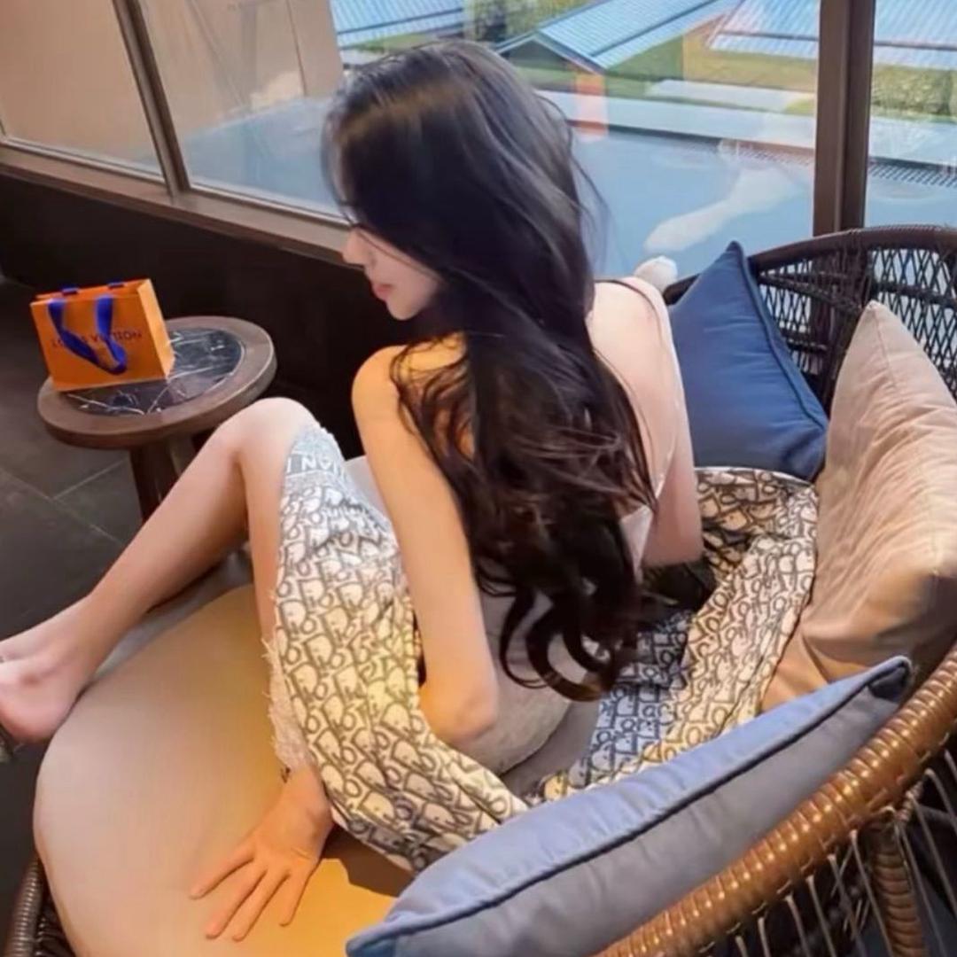 .Yy-
