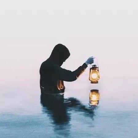 塔罗师梦寒