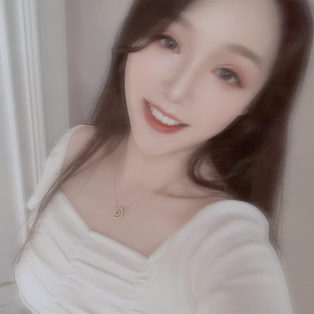 菡宝.