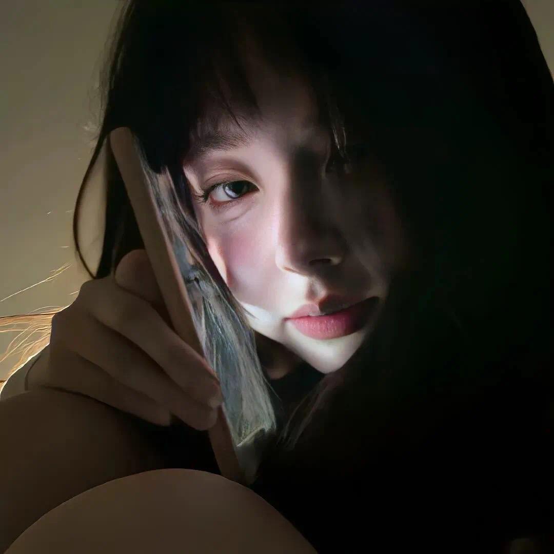 未知身份的美少女