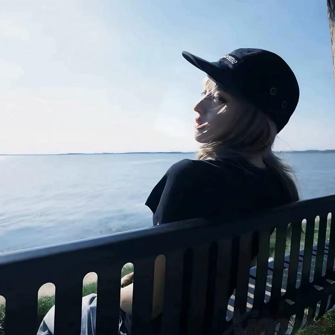 ㅤㅤ心比铁硬的女人