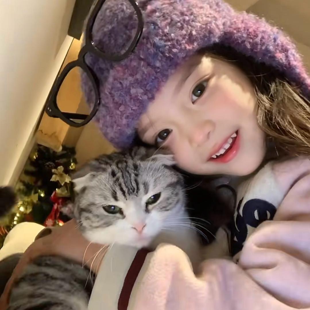 优雅的汉堡包🍔