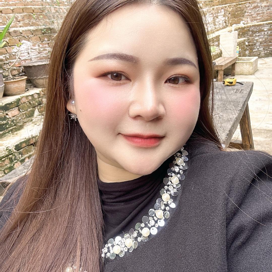 努力卖馄饨的杨小妞