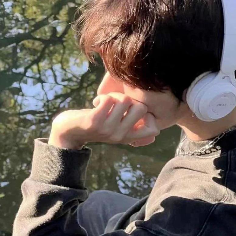 宇宙超级无敌纯情男孩