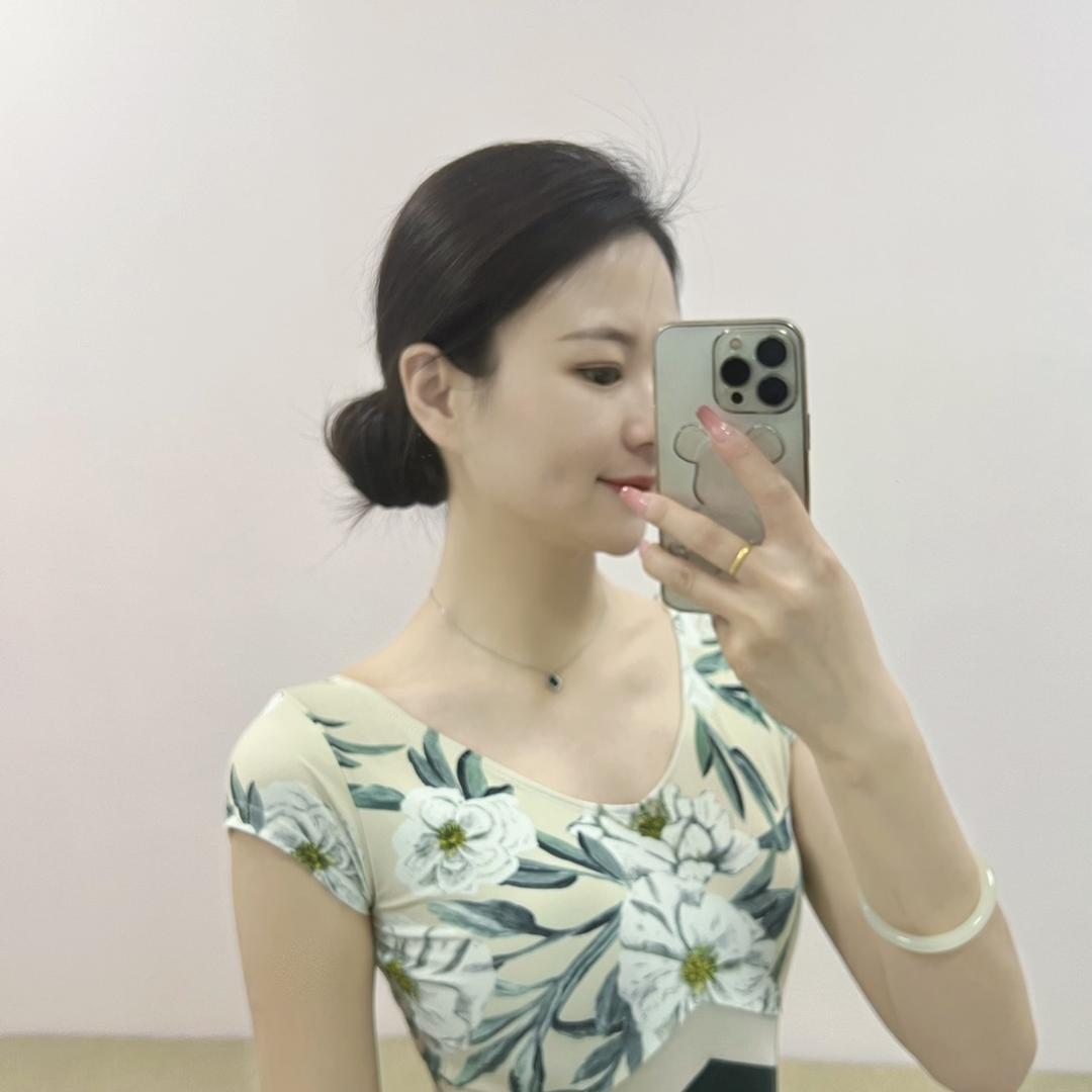 米乐儿艺术·梁老师
