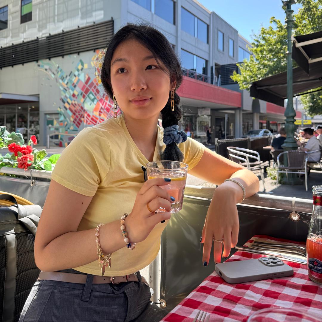 维妮Vinny爱维尼