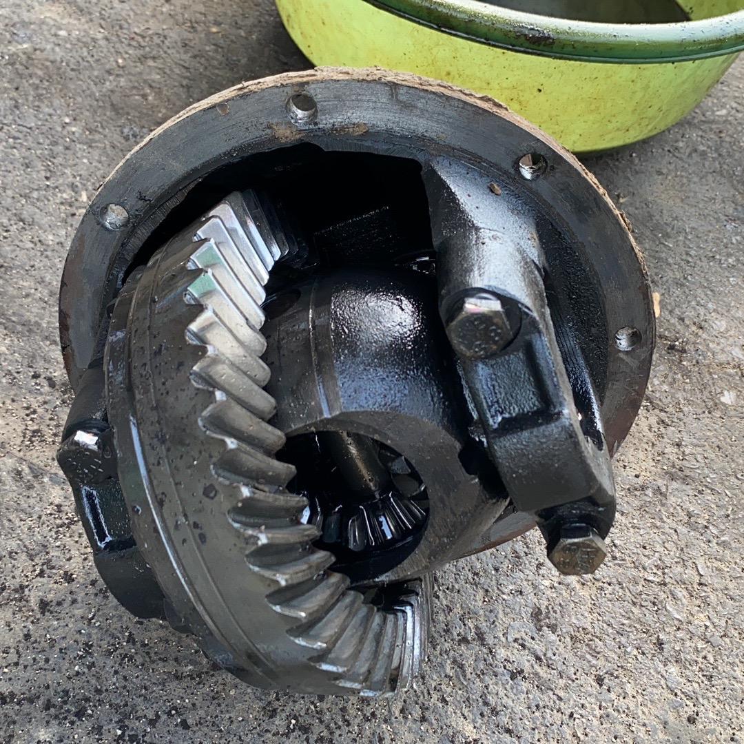 A.卓冠汽修（新能源保养）