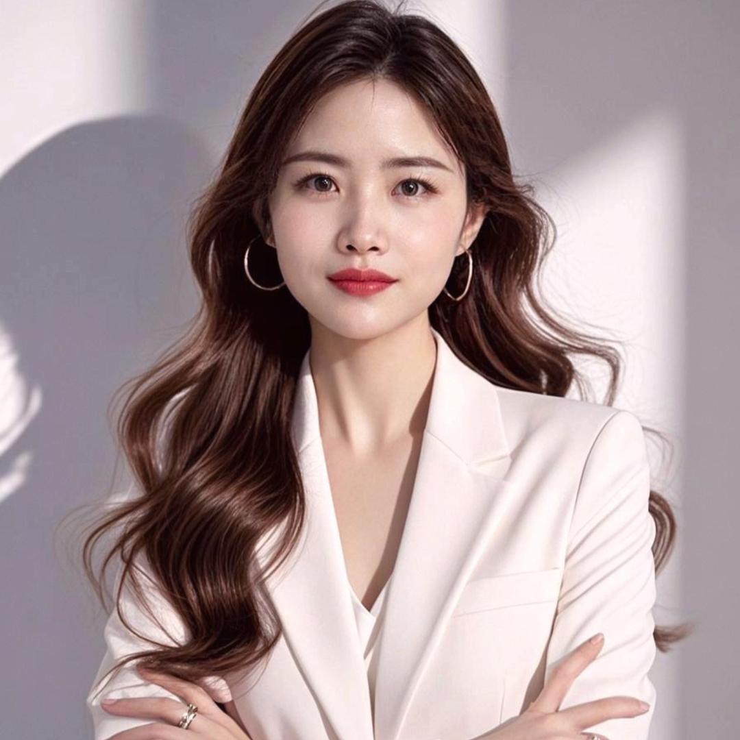 明媚、美甲美睫纹绣