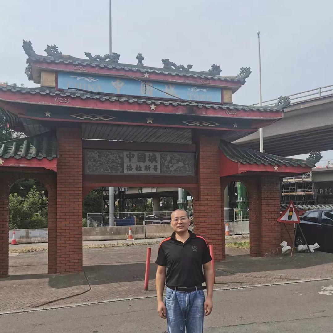 相隔一万八千里