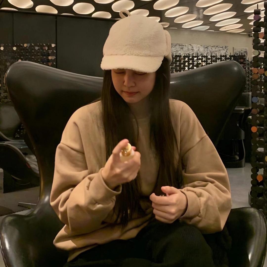 奶奶的指甲盖