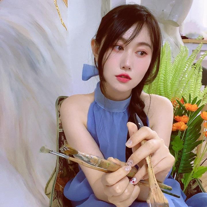 线上美术教育小裴老师