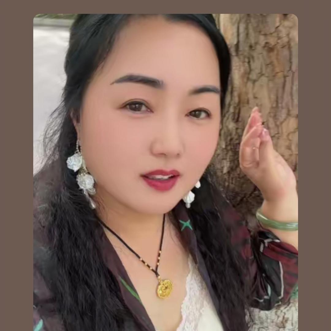 月亮之下