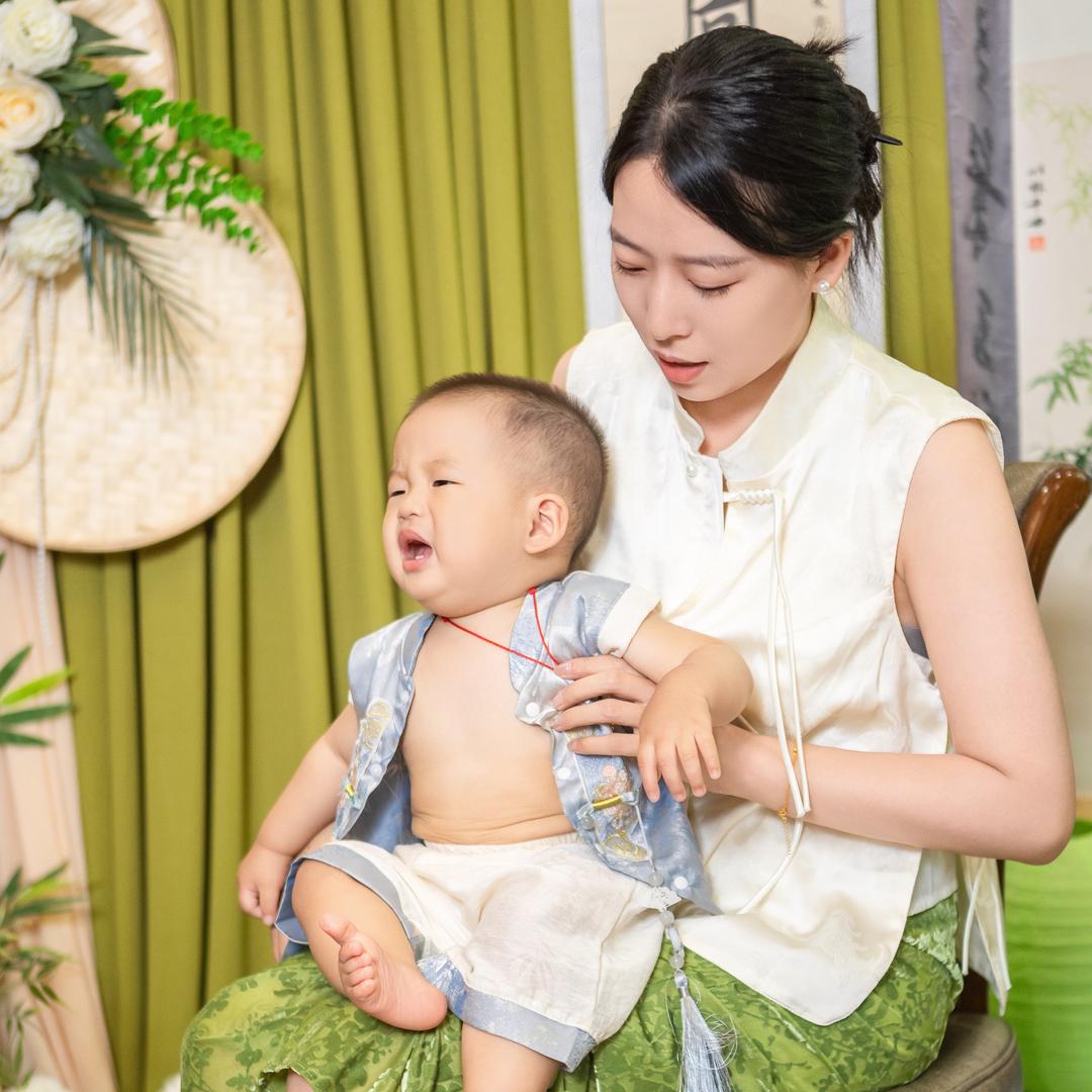 嘻嘻育儿记🐣