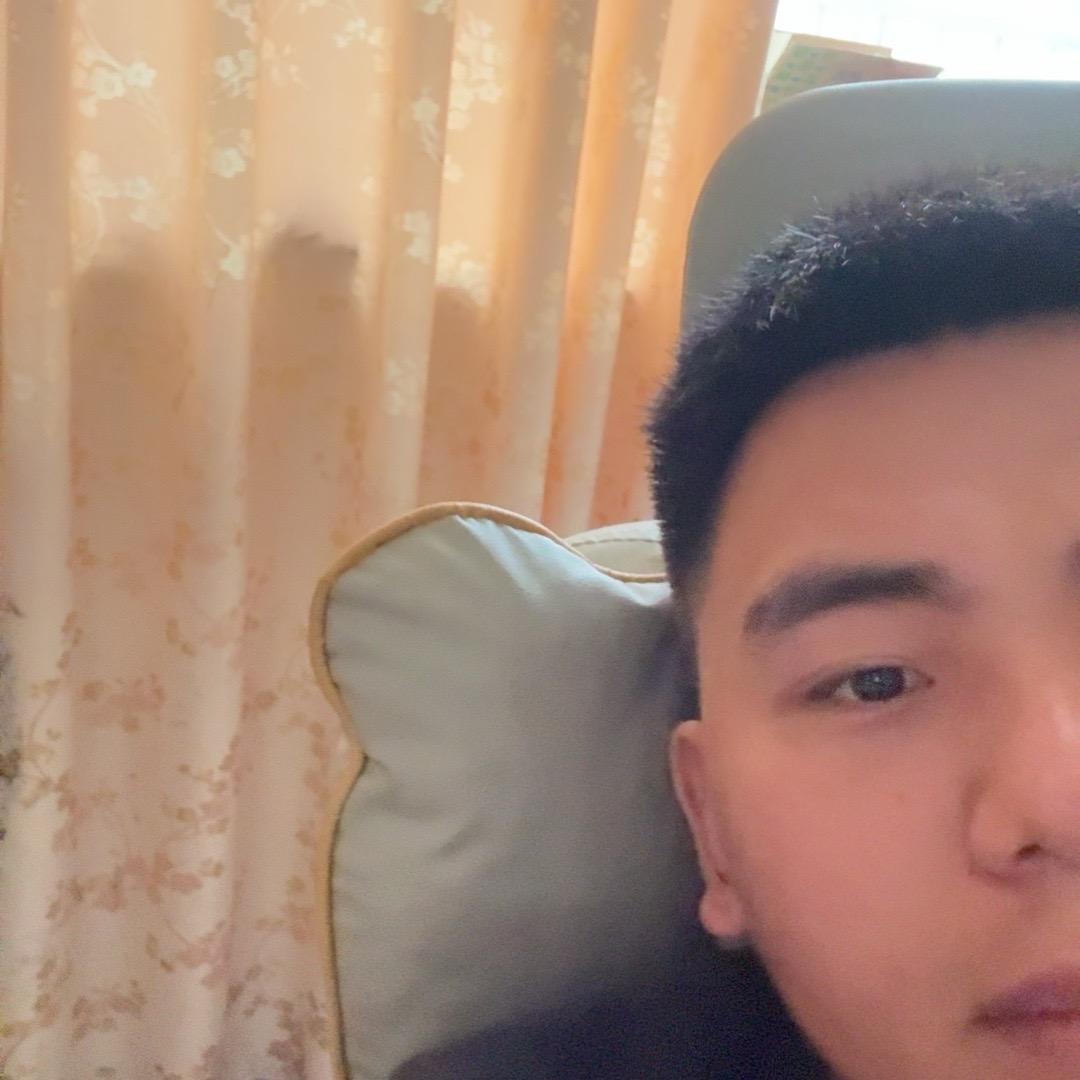 收破烂的小黄总。