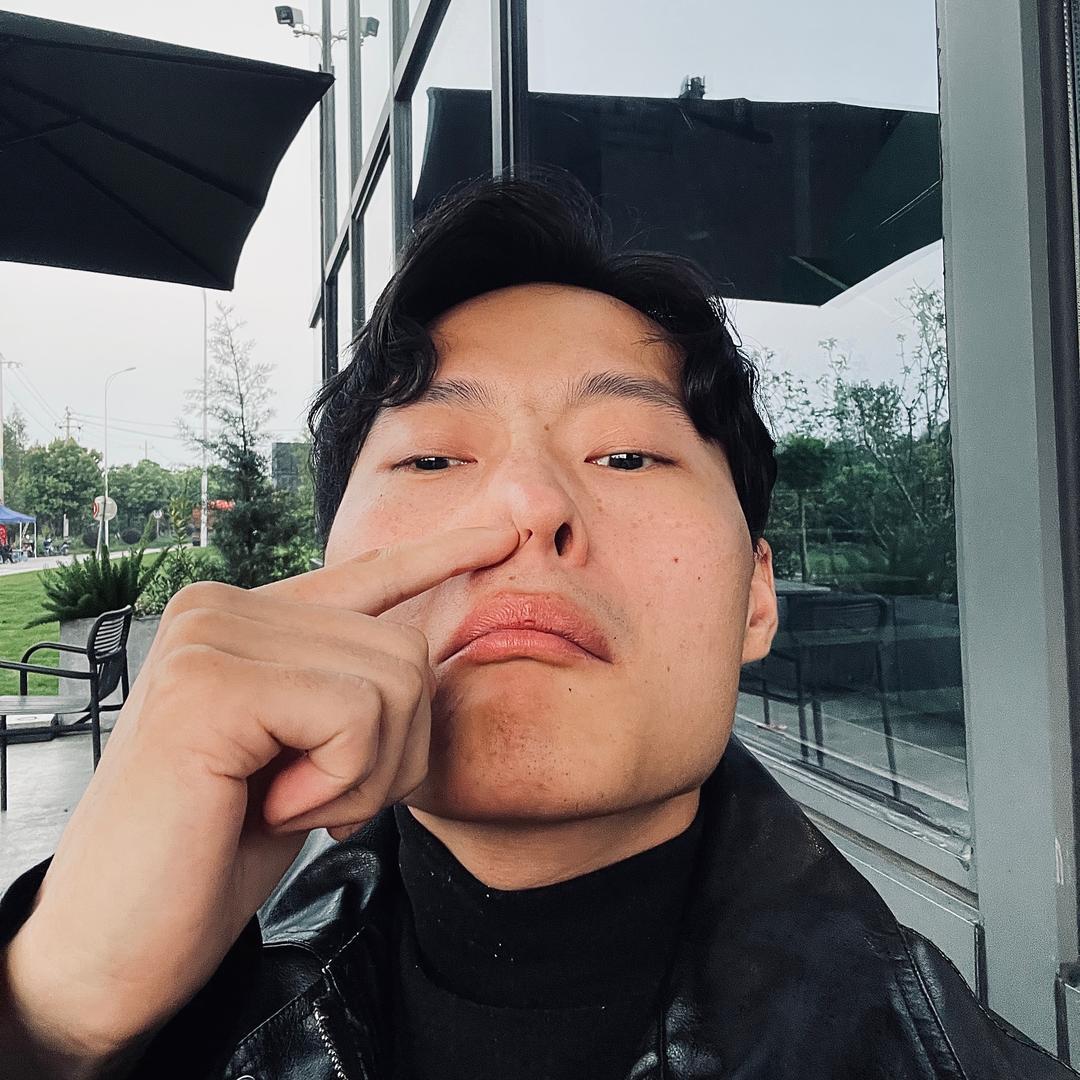 吃不圆的月亮🌙