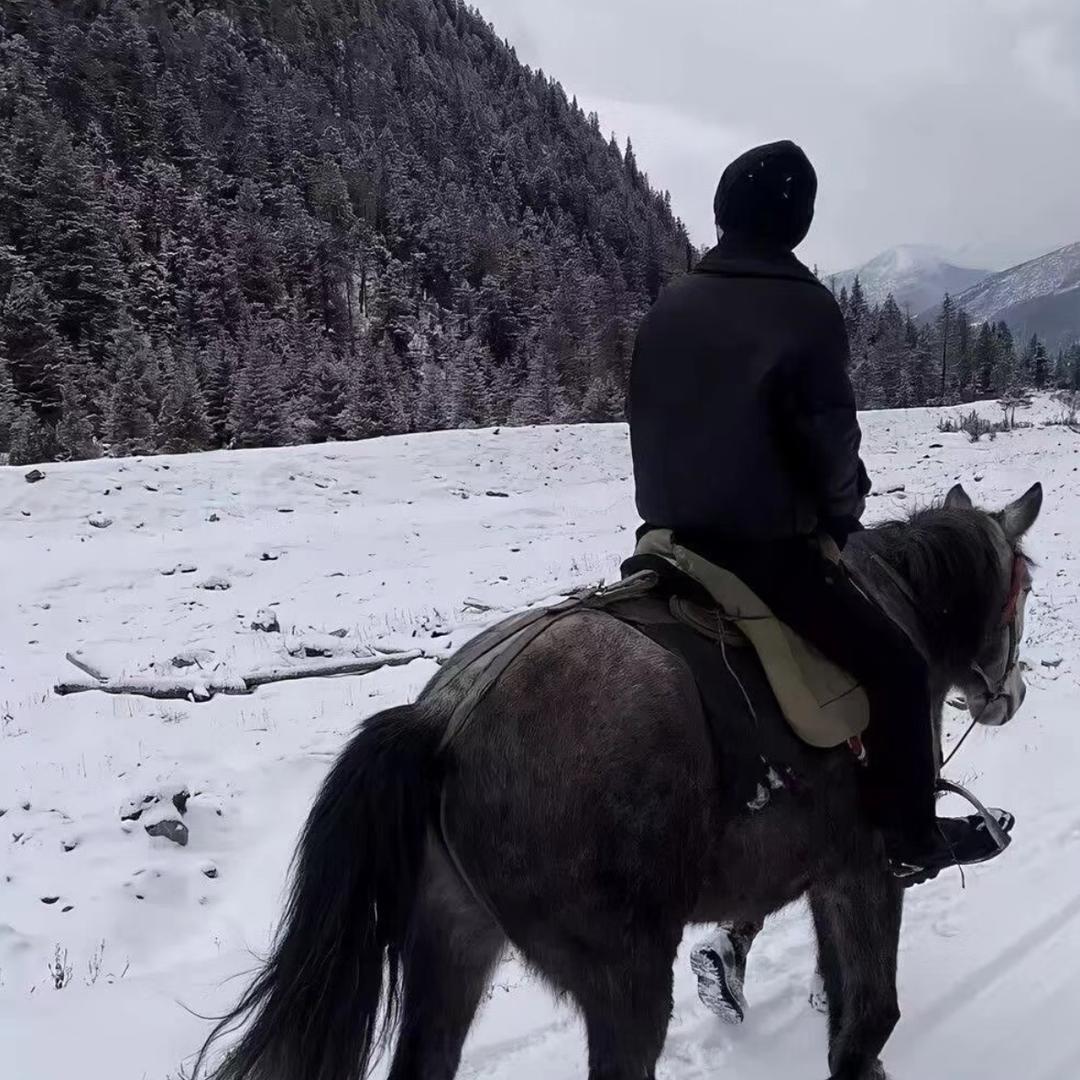 张三李四。赵大王二