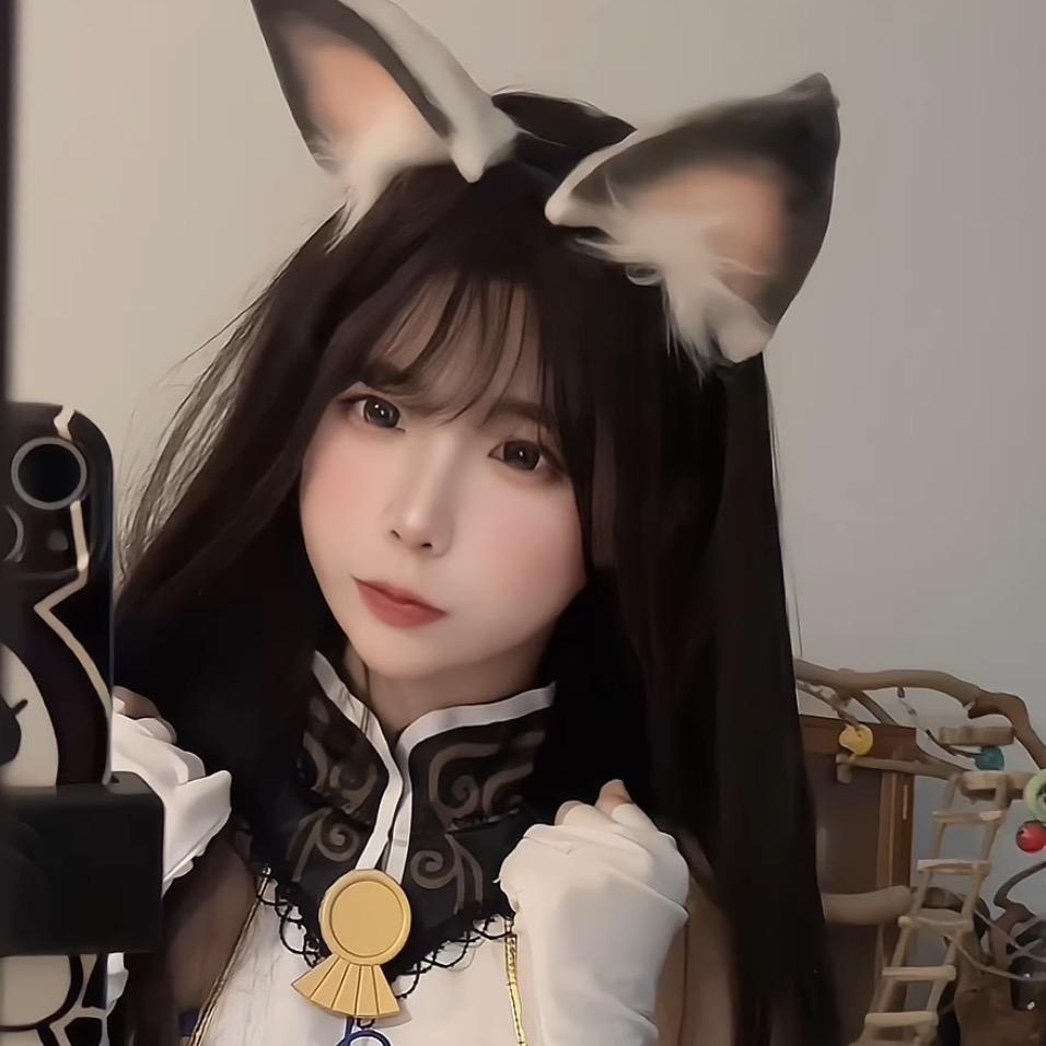 人形小猫.